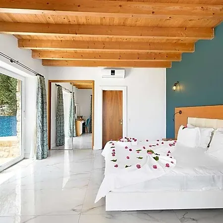 Blanca Hotel *